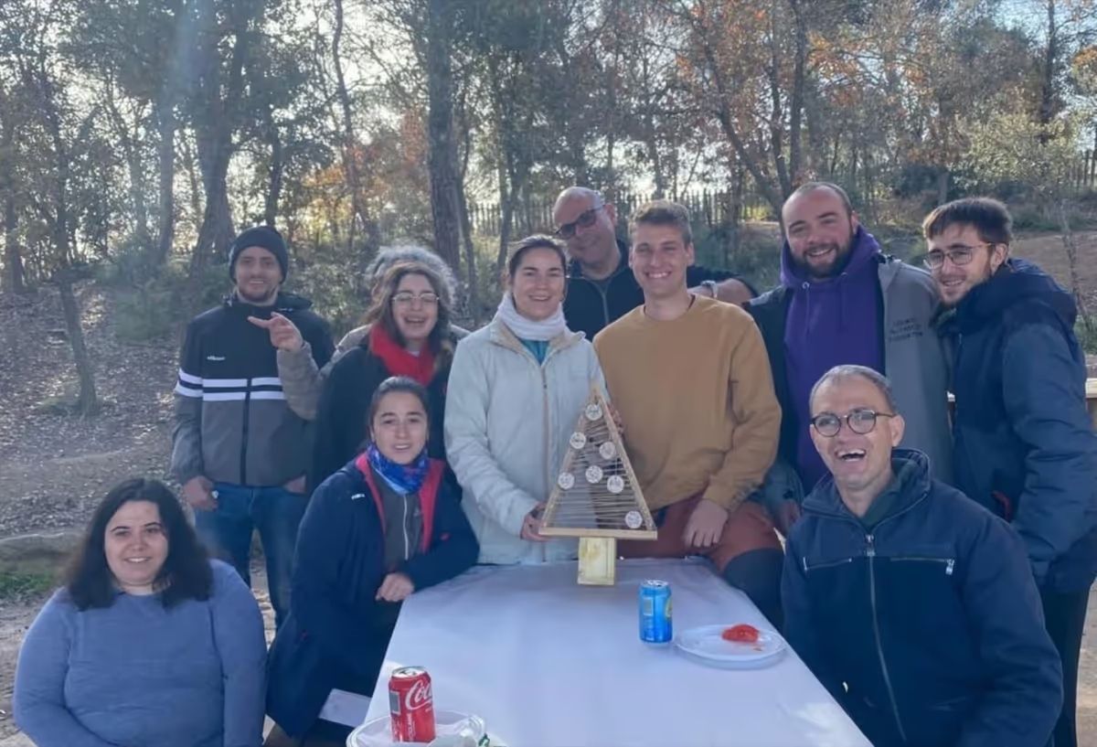 L'equip de persones col·laboradores i voluntàries de Granja Natura